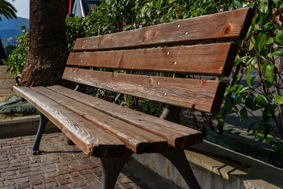 11 DIY Outdoor Benches Ideas That Actually Last (No, Not the Wobbly Pallet One)