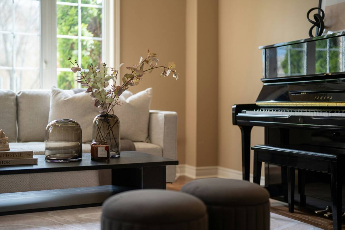 Why Your Home Needs a Benches Upholstered Bench with Rolled Piping (And How to Choose the Right One)
