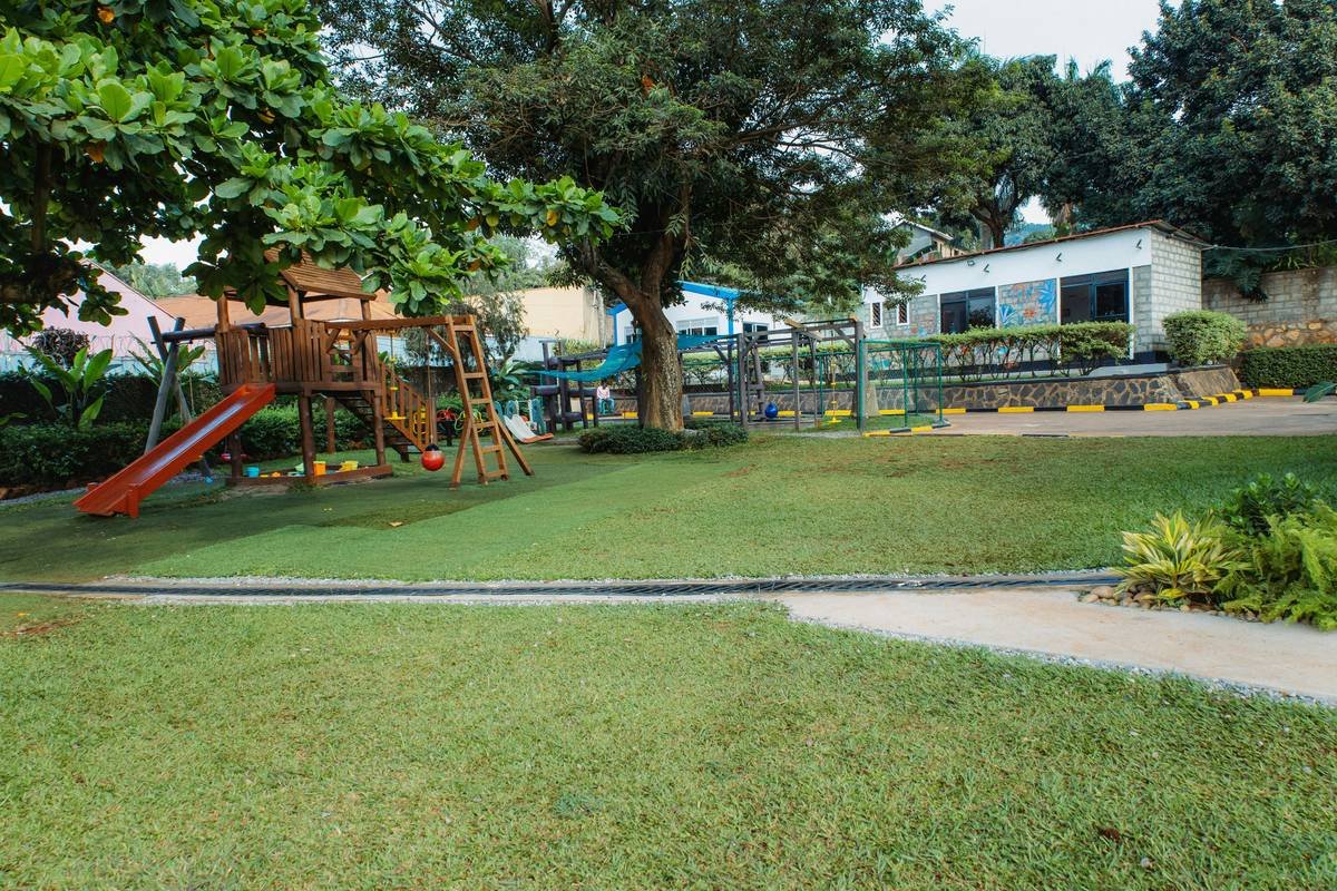 Outdoor Benches for Schools: Choosing the Right Seating for Safety, Durability & Student Well-Being